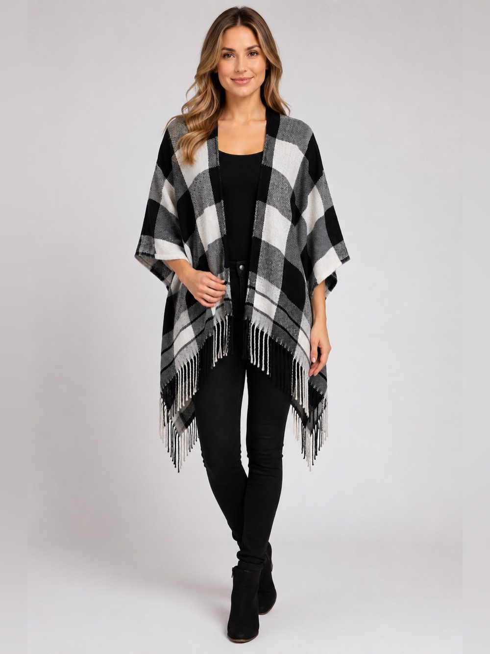 New Jon & Anna Poncho One Size Shawl Cardigan Wrap Fringe Plaid Black White OS